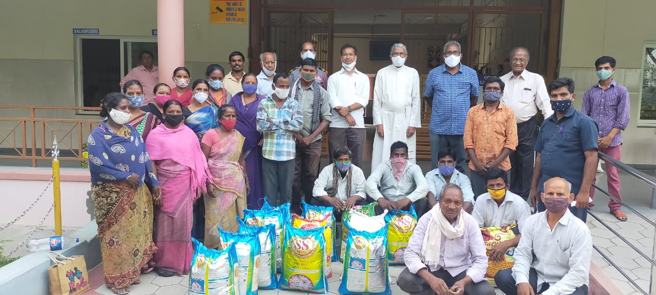 Dry ration distribution - Andhra Province